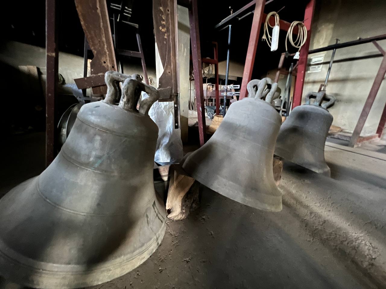 صناعة الأجراس في بيت شباب: إرث يتردد صداه عالمياً